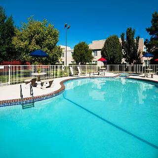 Quality Airport Hotel 3*
