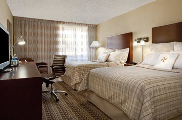 Hotel Quality Airport 3*